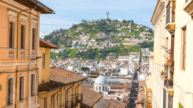 Quito is characterized by a unique mix enriched by the diversity of climates, cultures and products of the Andean region