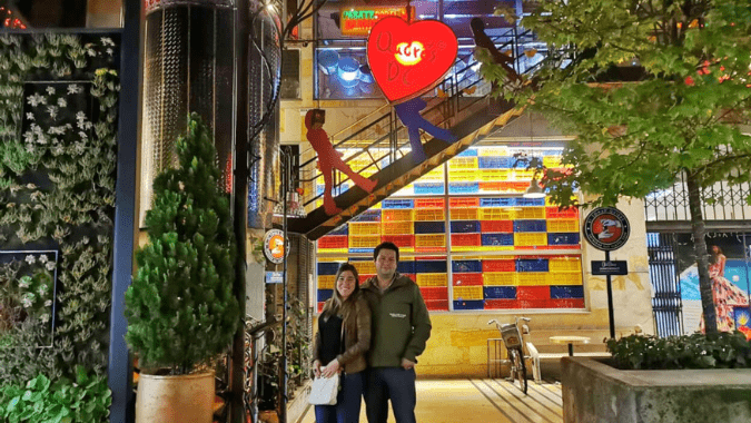 Bogotá’s nightlife sparkles in Zona Rosa and Zona T — perfect for couples and food lovers. Bogotá’s nightlife sparkles in Zona Rosa and Zona T — perfect for couples and food lovers.