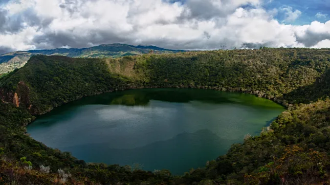Zipaquirá o Guatavita desde Bogotá: ¿qué excursión elegir?