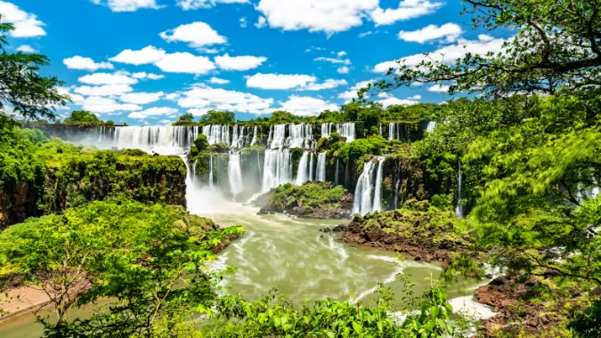 Iguaçu saindo de Buenos Aires em um dia: voos, custos e horários 2026