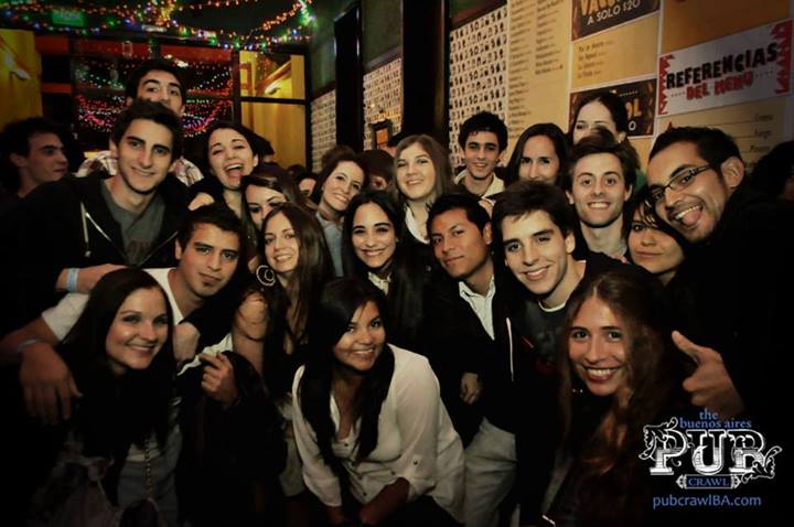 Making friends on The Buenos Aires Pub Crawl