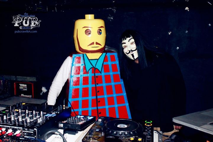 Halloween in Buenos Aires with the Pub Crawl