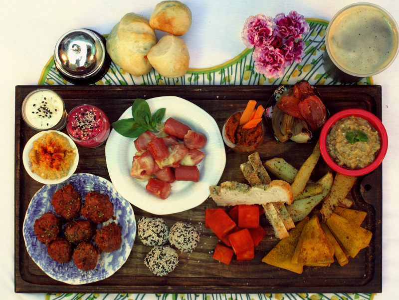 Picadas in the Cultural Club Matienzo | Bsas4u