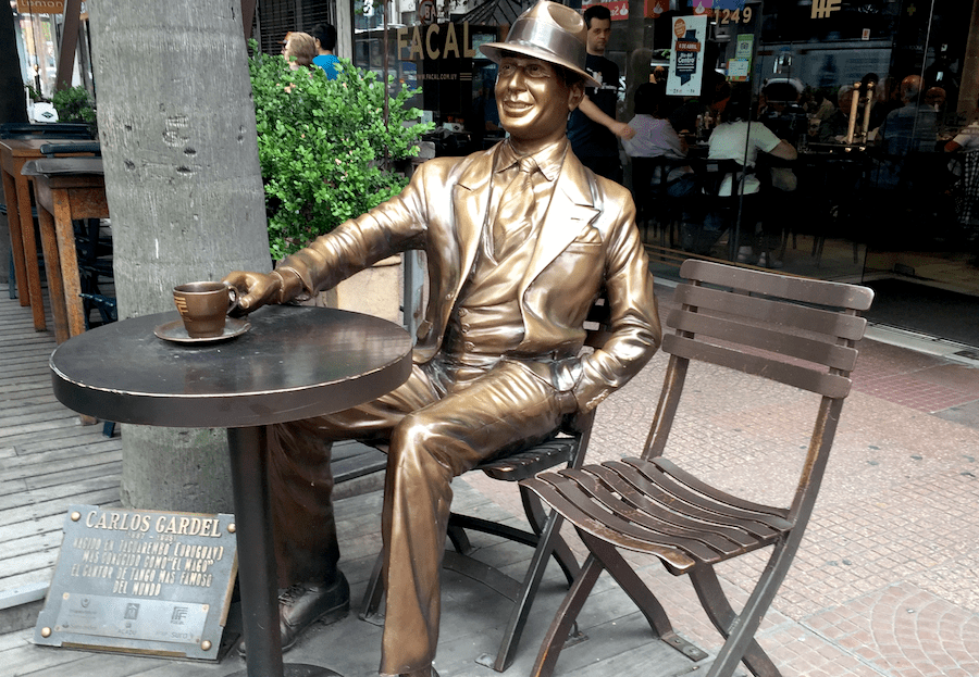 Gardel statue montevideo