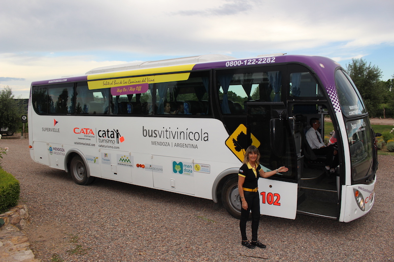 Las 10 mejores experiencias en Argentina - Bus vitivinícola en Mendoza